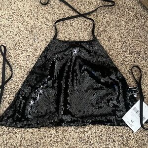Sequen halter top